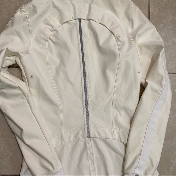 Lululemon Jacket - Picture 9 of 11